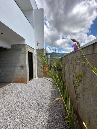 Imagem Casa com 3 dormitórios à venda, 90 m² por R$ 480.000,00 - Campos Olivotti - Extrema/MG