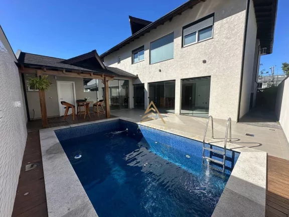 Imagem Casa com 4 suítes sendo 1 master à venda, 400 m² por R$ 7.800.000 - Estados - Balneário Camboriú/SC