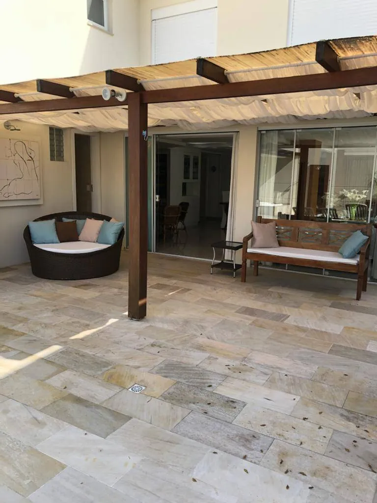Foto do imóvel: CASA PARA LOCAÇÂO DE TEMPORADA EM JURERE INTERNACIONAL