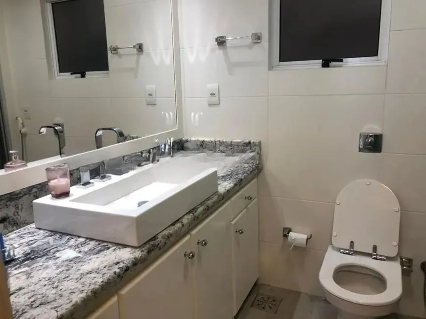 Imagem Apartamento com 3 Quartos e 2 banheiros à Venda, 120 m² privitivos com elevador