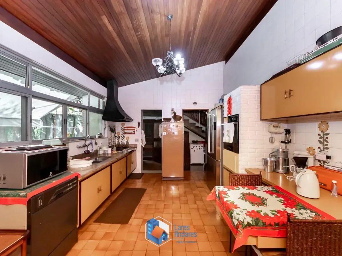 Imagem Casa para venda em Cidade Jardim com 4 quartos, sendo 1 suíte, 490m²