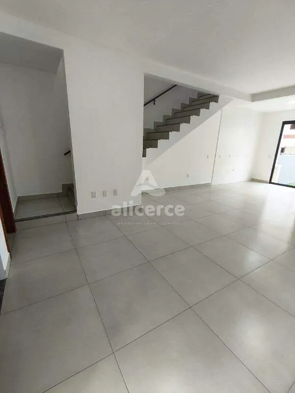 Imagem Sobrado à venda com 3 quartos 1 suíte, 100m² em Serraria São José