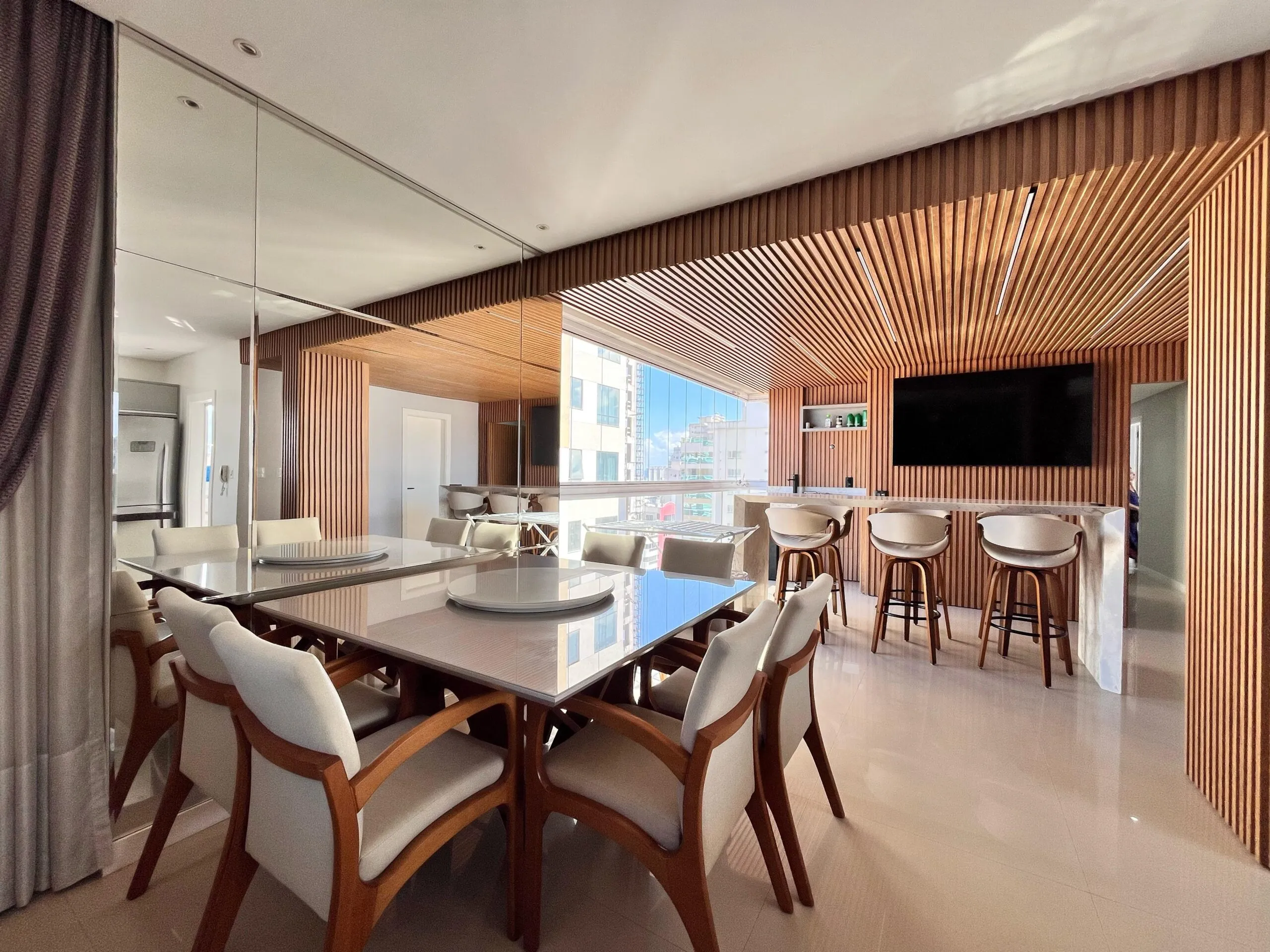 Imagem Apartamento com vista para o mar à venda com 148m2 por R$ 3.000.000,00
