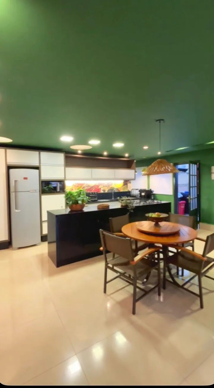 Imagem Casa com 4 Quartos à Venda, 842 metros em Mar Verde - Caraguatatuba
