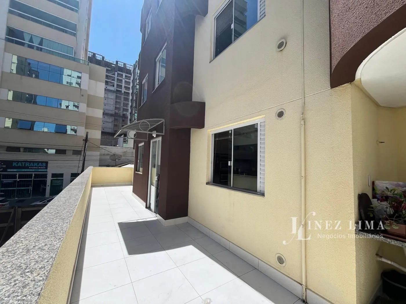 Imagem Apartamento para Venda, Meia Praia, 3 dormitórios, 1 suíte, 2 banheiros, 1 vaga