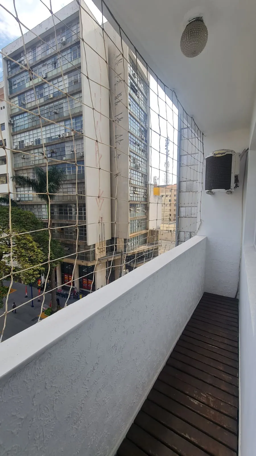 Imagem Sala comercial à venda, Centro de Sorocaba, 25 m², recepção, pronta para uso, próxima à Rua São Bento e ao Boulevard Braguinha, ideal para escritório