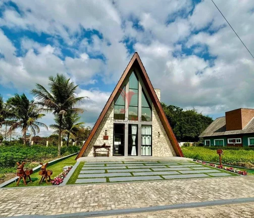 Imagem Casa em Bananeiras ,na Serra em Condomínio Fechado com 3 suítes todos Mobiliado e Equipado