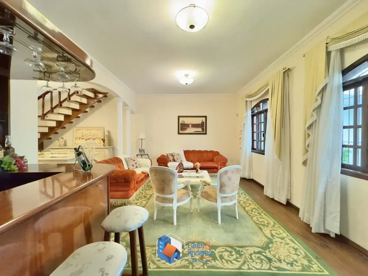 Imagem Sobrado para venda em Vila Constançia com 3 quartos, sendo 1 suíte, 300m²