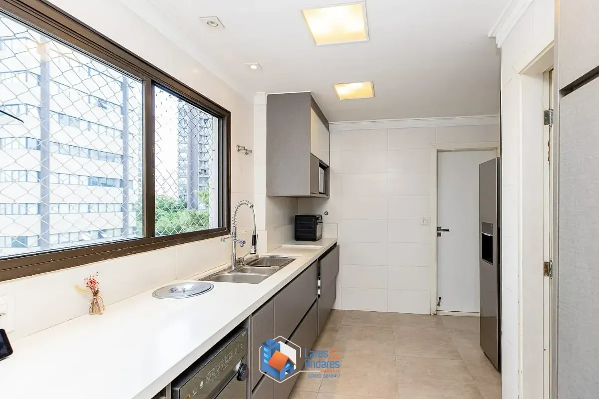 Imagem Apartamento para venda em Campo Belo com 3 quartos, sendo 1 suíte, 187m²