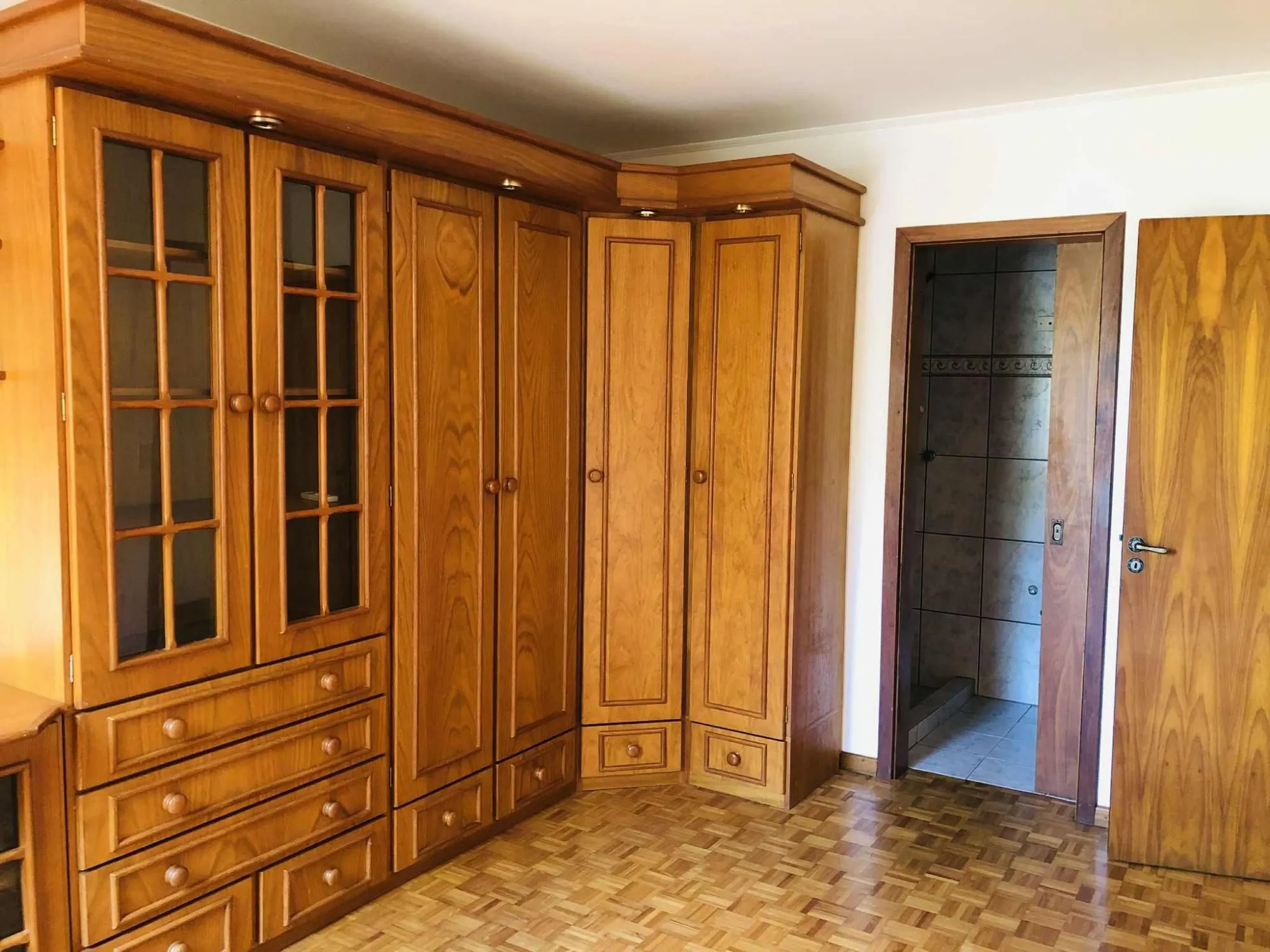 Imagem Apartamento Amplo e Pronto para Morar no Bairro Floresta - Porto Alegre