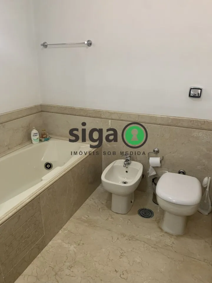 Imagem VENDE na Vila Andrade (Região do Morumbi) Apartamento com 4 Suítes, 4 vagas Fixas + Depósito