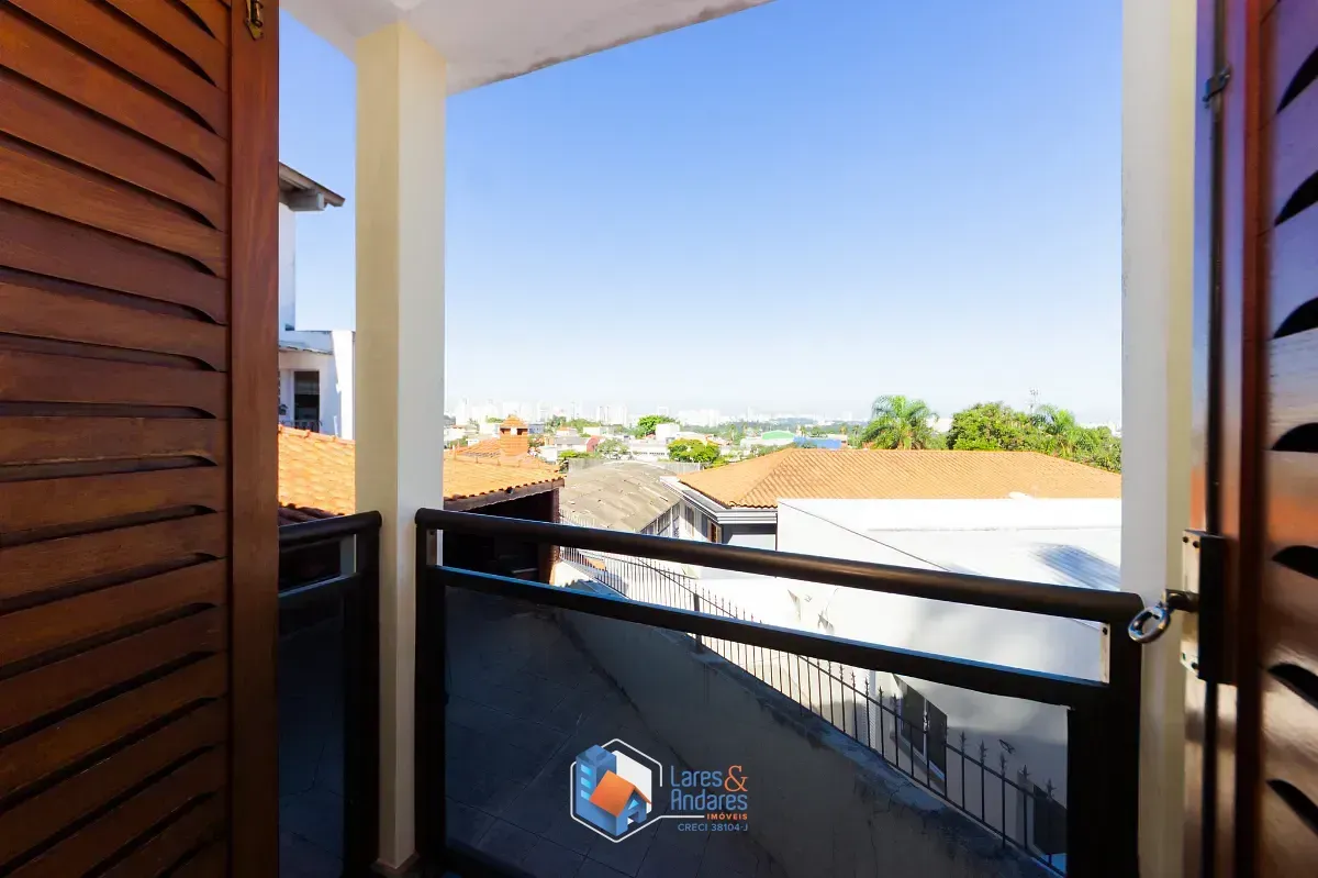 Imagem Casa para venda em Parque São Domingos com 3 quartos, sendo 1 suíte, 212m²