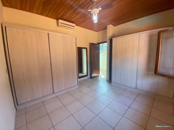 Imagem Casa Condomínio fechado com piscina - Bairro Horto
