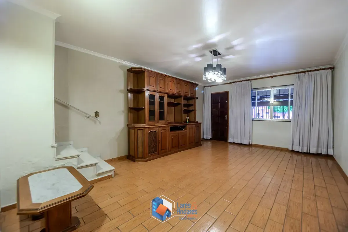 Imagem Sobrado para venda em Bosque da Saúde com 2 quartos, 183m²
