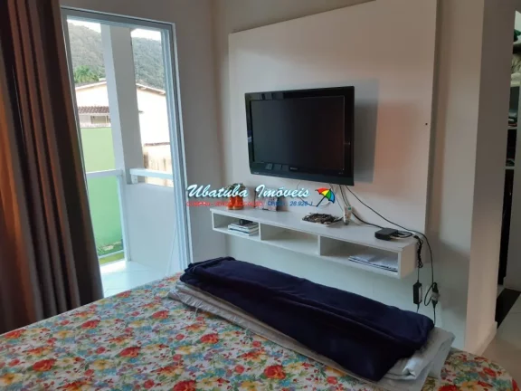 Imagem Excelente casa com piscina em condomínio fechado com 03 suítes