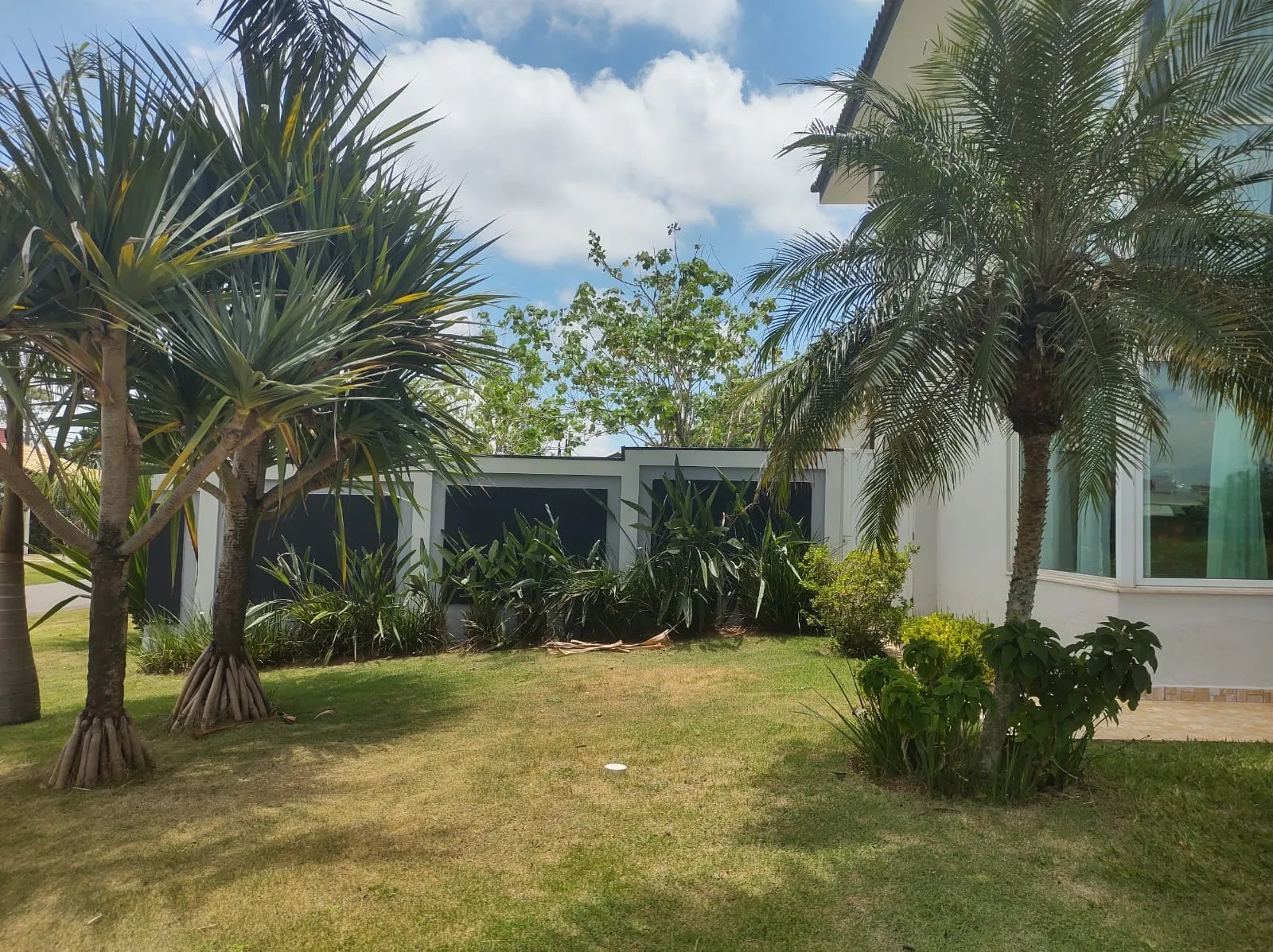 Imagem Casa com 3 quartos, 220 m² à venda