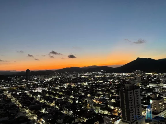 Imagem Apartamento Zona Central para Venda em Balneário Camboriú, CENTRO, 4 dormitórios, 2 suítes, 3 banheiros, 3 vagas