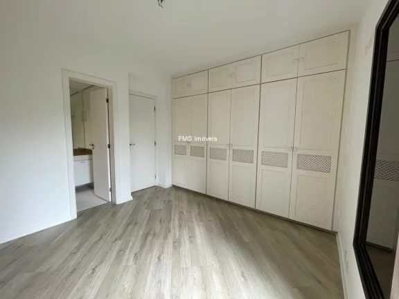 Imagem Apartamento alto padrão na Vila Nova Conceição: 4 quartos, 3 suítes, 5 banheiros, 2 vagas na melhor localização de São Paulo!