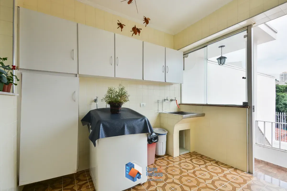 Imagem Casa para venda em Bosque da Saúde com 3 quartos, sendo 1 suíte, 349m²