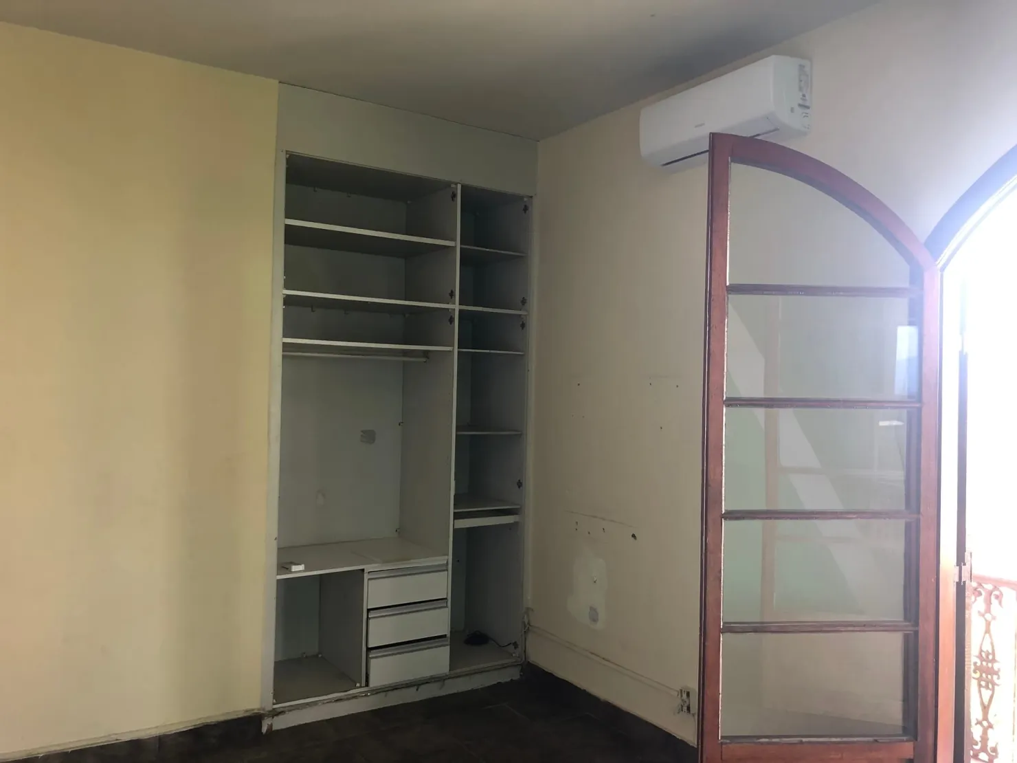 Foto do imóvel Comercial à venda 4 Quartos, 2 Suites, 8 Vagas, 786M², Jardim Boa Vista, Pindamonhangaba - SP