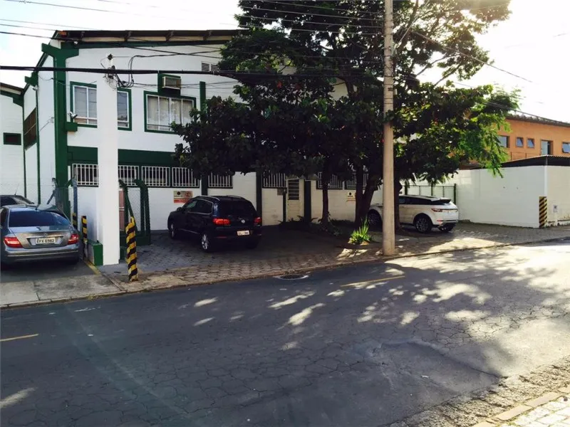 Imagem Galpão Industrial de Alto Padrão para venda e locação em Valinhos-SP, Bairro Chácaras São Bento - 2.500,00 m².