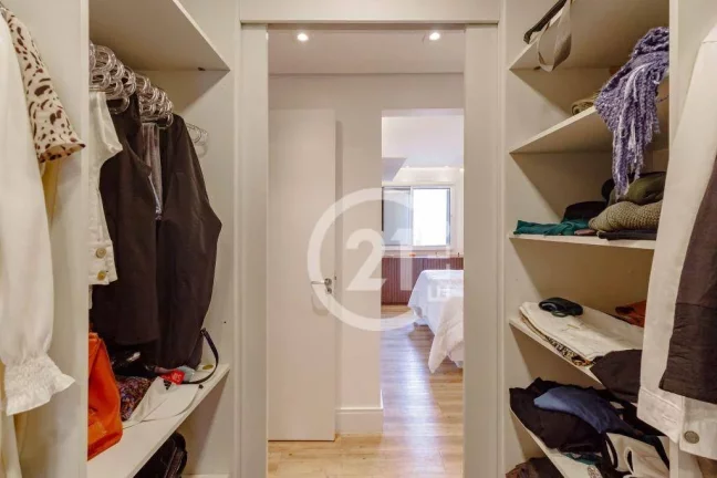 Imagem Apartamento reformado com 105m² no coração do Itaim Bibi.