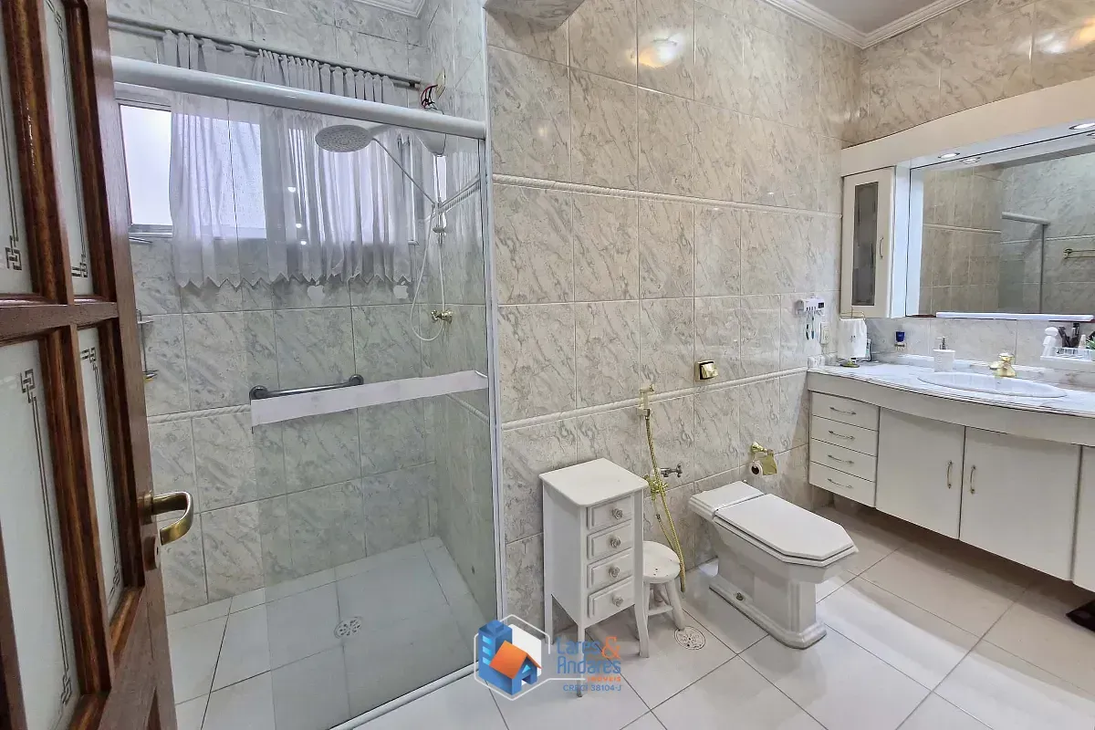 Imagem Sobrado para venda em Vila Nova Mazzei com 3 quartos, sendo 1 suíte, 180m²