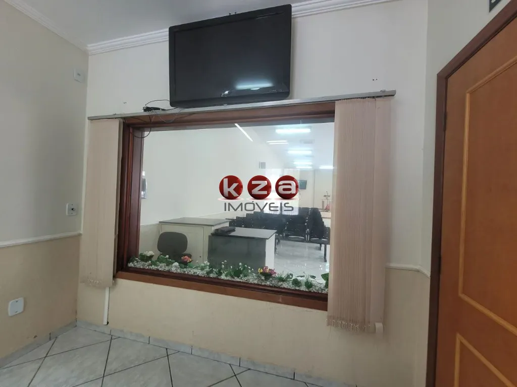 Imagem Casa Comercial à Venda em Valinhos-SP - Vila D'agostinho: 02 Quartos, 3 Salas, 1 Banheiro, 2 Vagas de Garagem, 182,00 m² de Área.