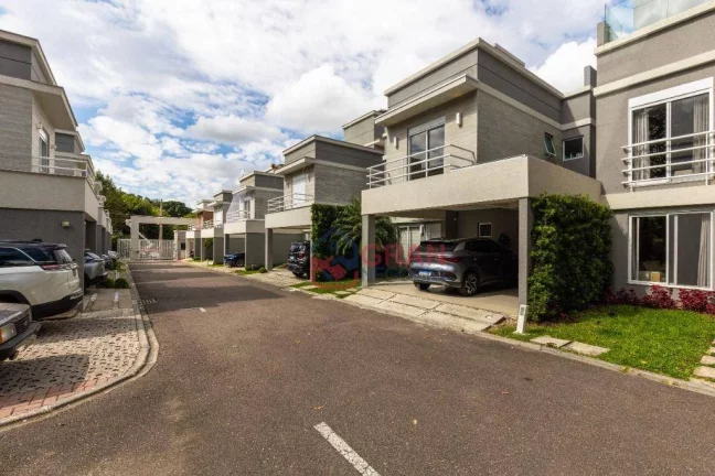 Imagem Casa ampla em condomínio de alto padrão com 3 quartos, sendo 1 suite no Campo Comprido
