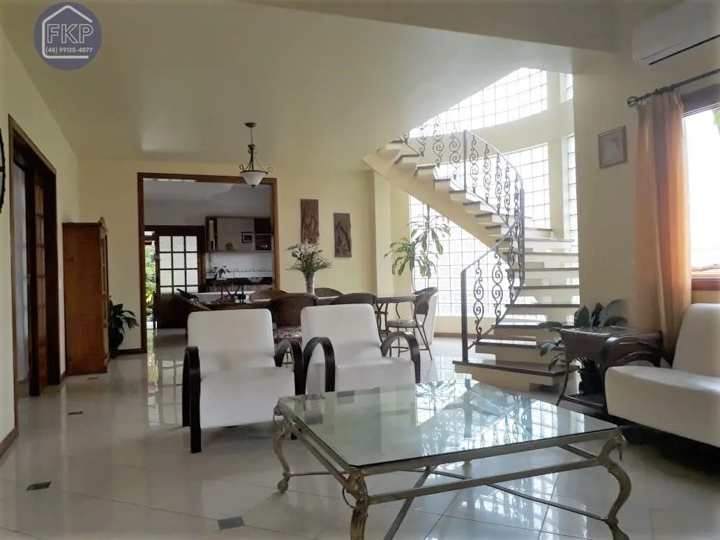 Imagem Casa 5 dormitórios!