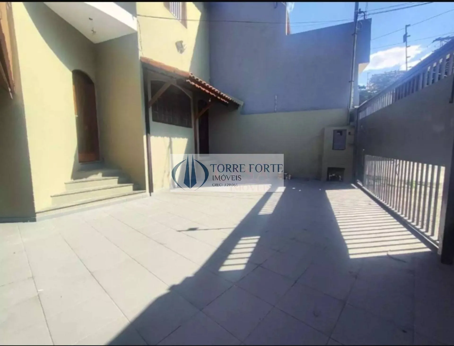 Imagem Sobrado com 2 dormitorios 4 vagas ,varanda no Jardim Nossa Senhora do Carmo