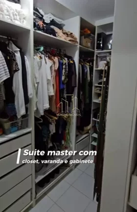 Imagem Excelente casa duplex em condomínio fechado com três suítes e área gourmet a venda em Stella Maris Salvador