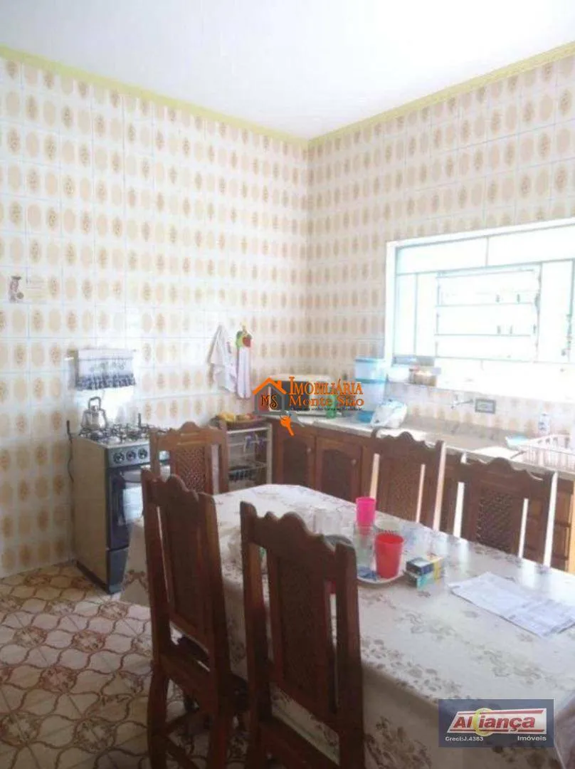 Imagem Sobrado com 3 dormitórios à venda, 191 m² por R$ 530.000,00 - Jardim Presidente Dutra - Guarulhos/SP