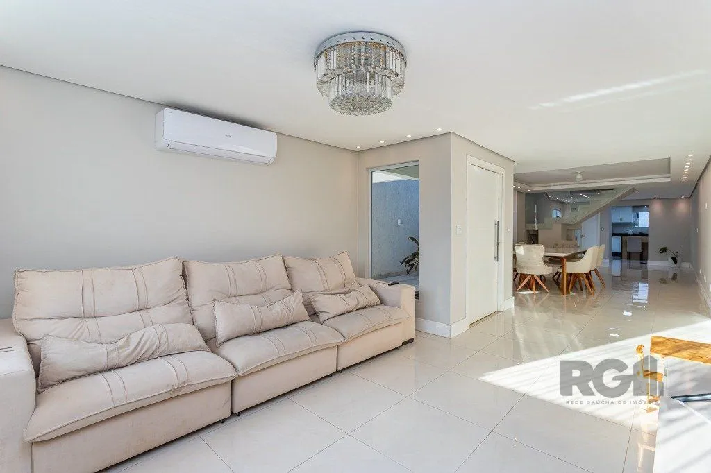 Imagem Casa sobrado no bairro Santo Antônio de 3 dormitórios e 3 vagas