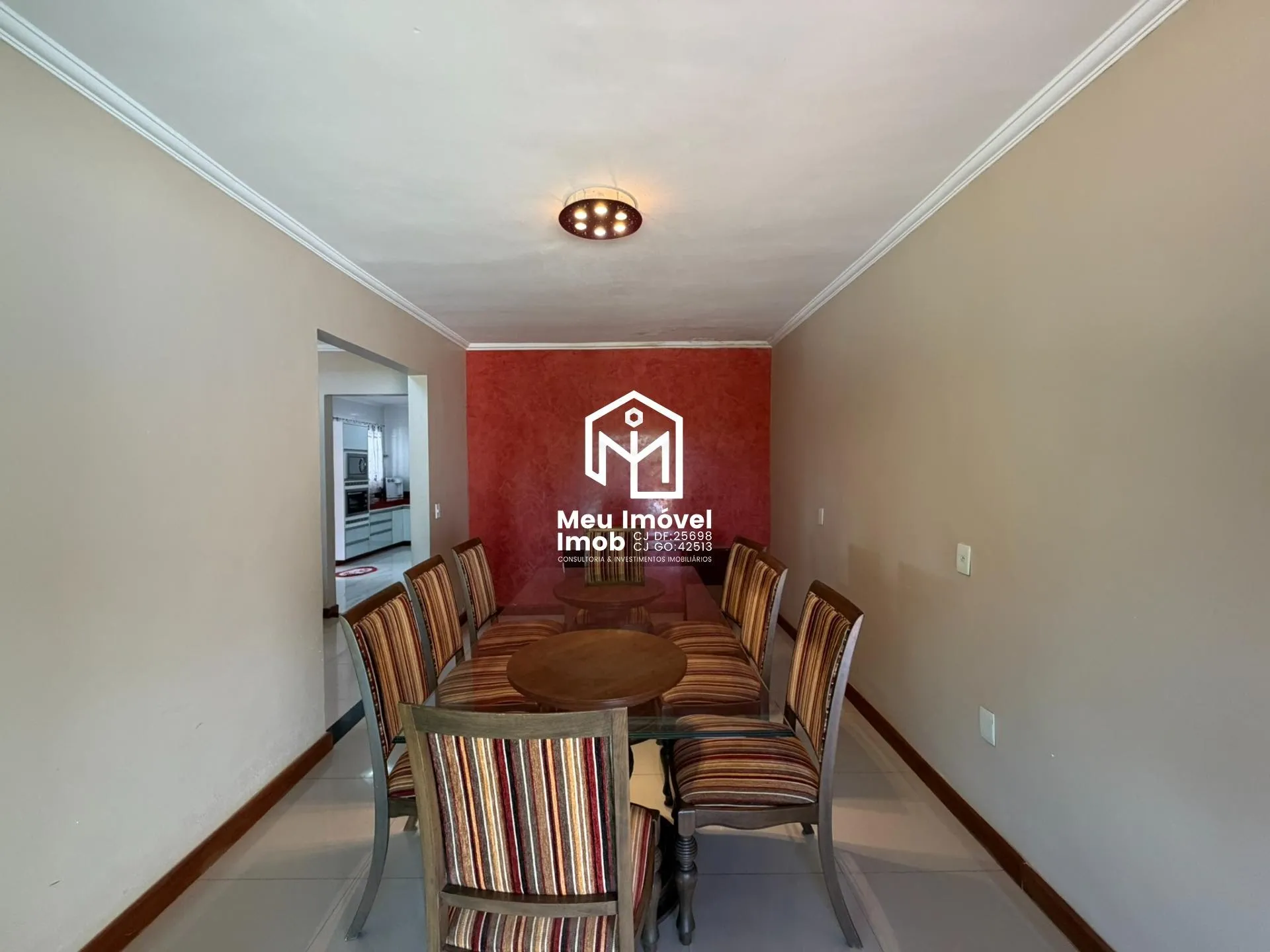 Imagem Cond. Vitória 2 Casas 700m² 5 Suítes Escritura Sobradinho DF