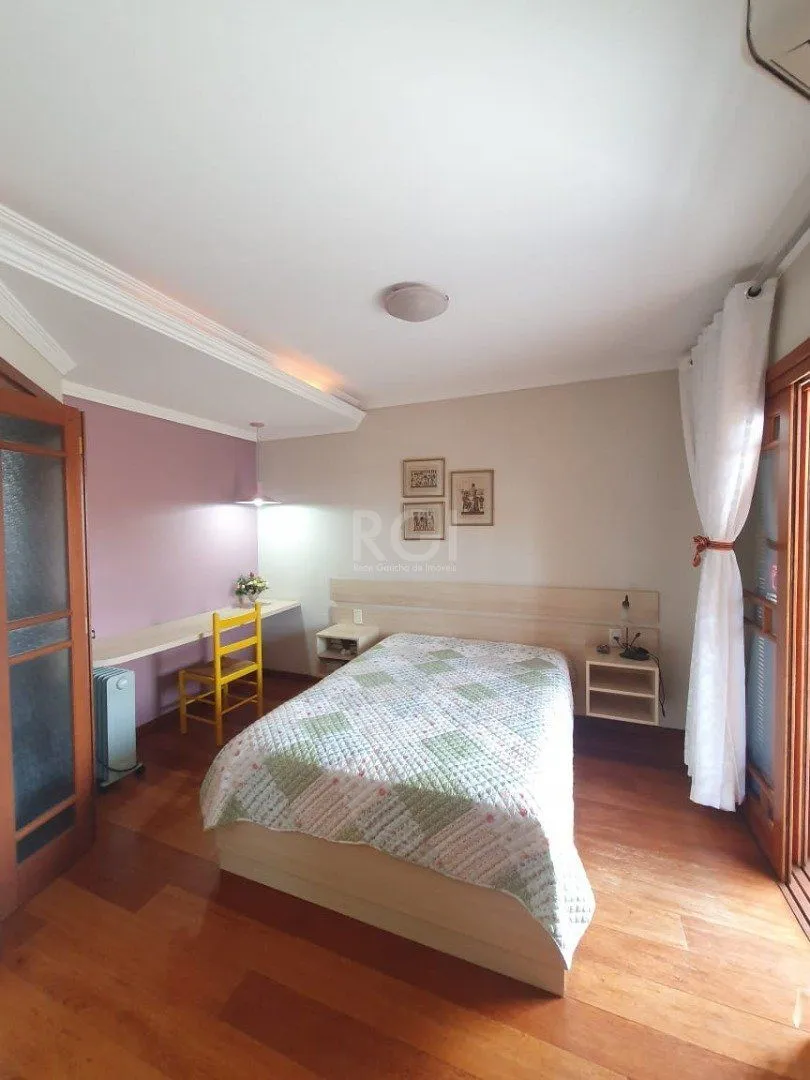 Imagem Casa Condominio para Venda - 126m², 3 dormitórios, sendo 2 suites, 2 vagas - Ipanema