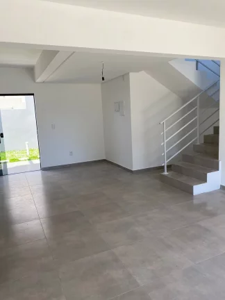 Imagem Encantadora Casa de 3 Quartos em Areias de Palhocinha, Garopaba-SC, Próxima ao Centro!