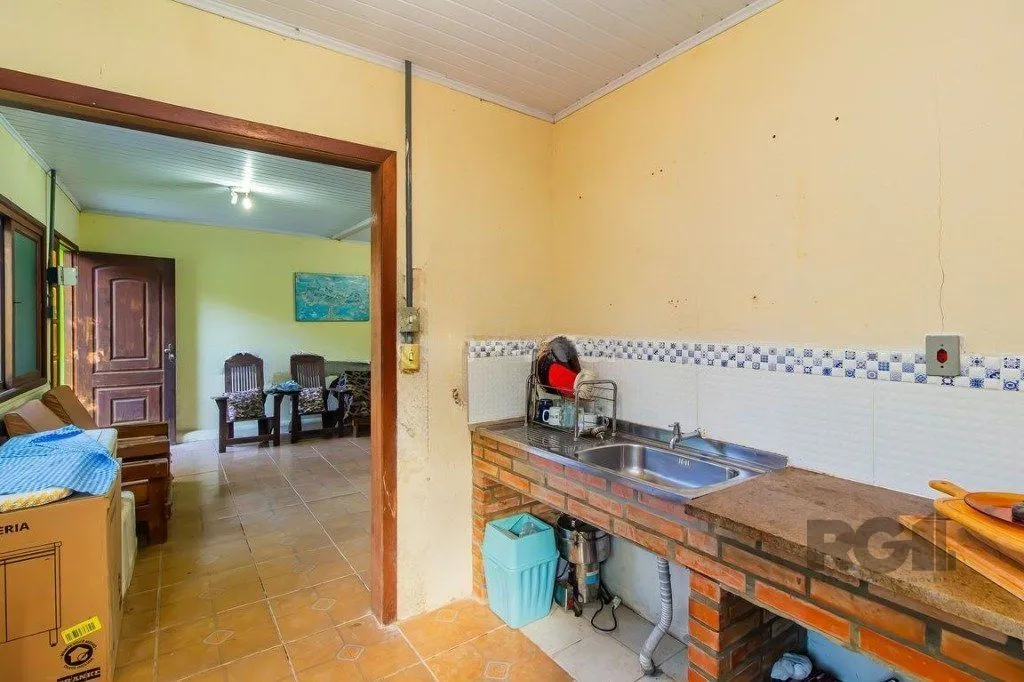 Imagem Casa de 4 dormitórios no bairro Belém Novo
