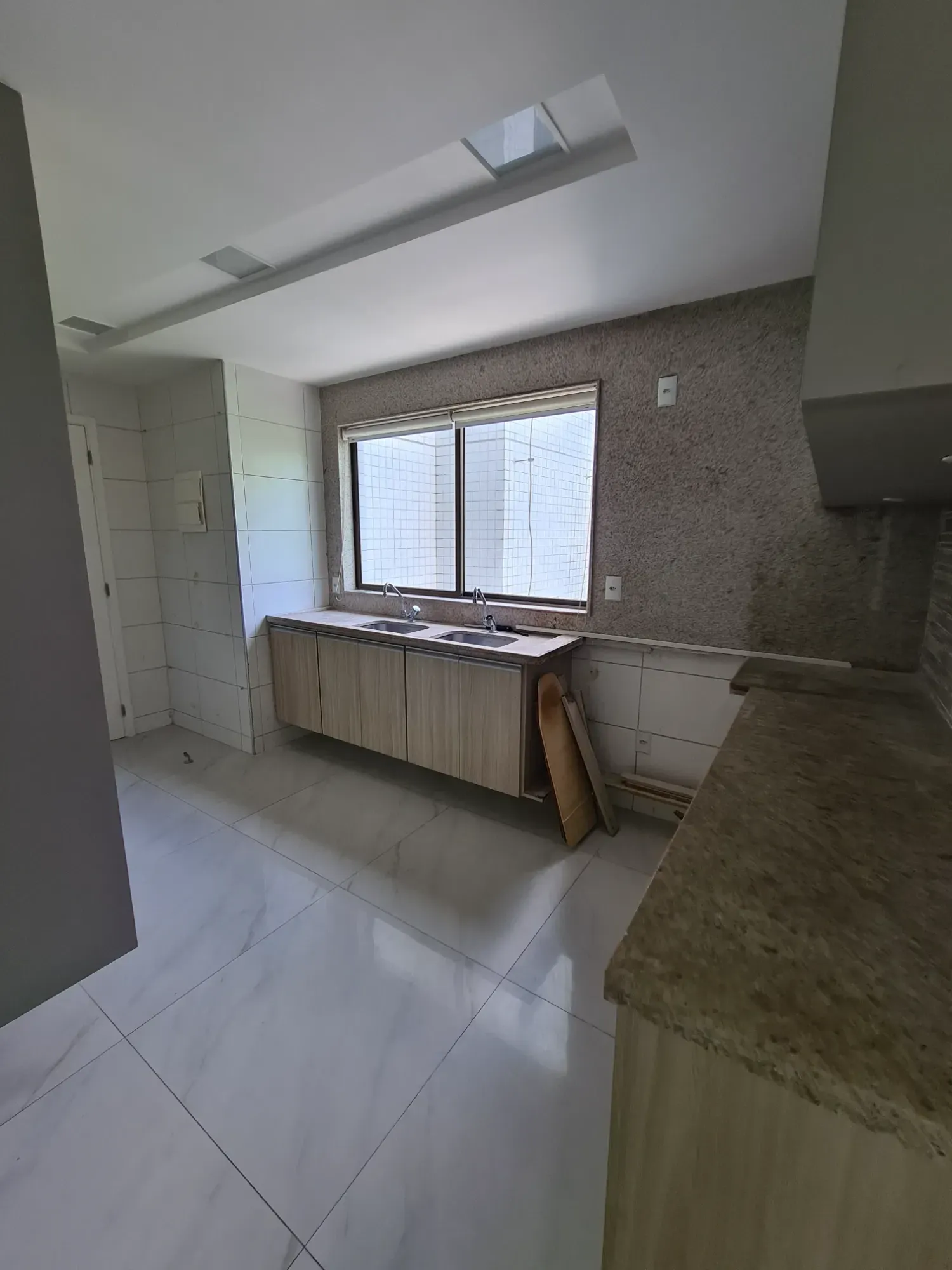 Imagem Apartamento com 4 Quartos à Venda ou Locação, 13650 m² em Pina - Recife