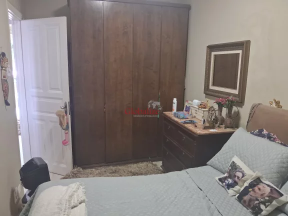 Imagem Sobrado para reforma em Santos na Vila Belmiro com 2 dormitórios, garagem e quintal nos fundos com piscina à venda por R$ 1.365.000,00