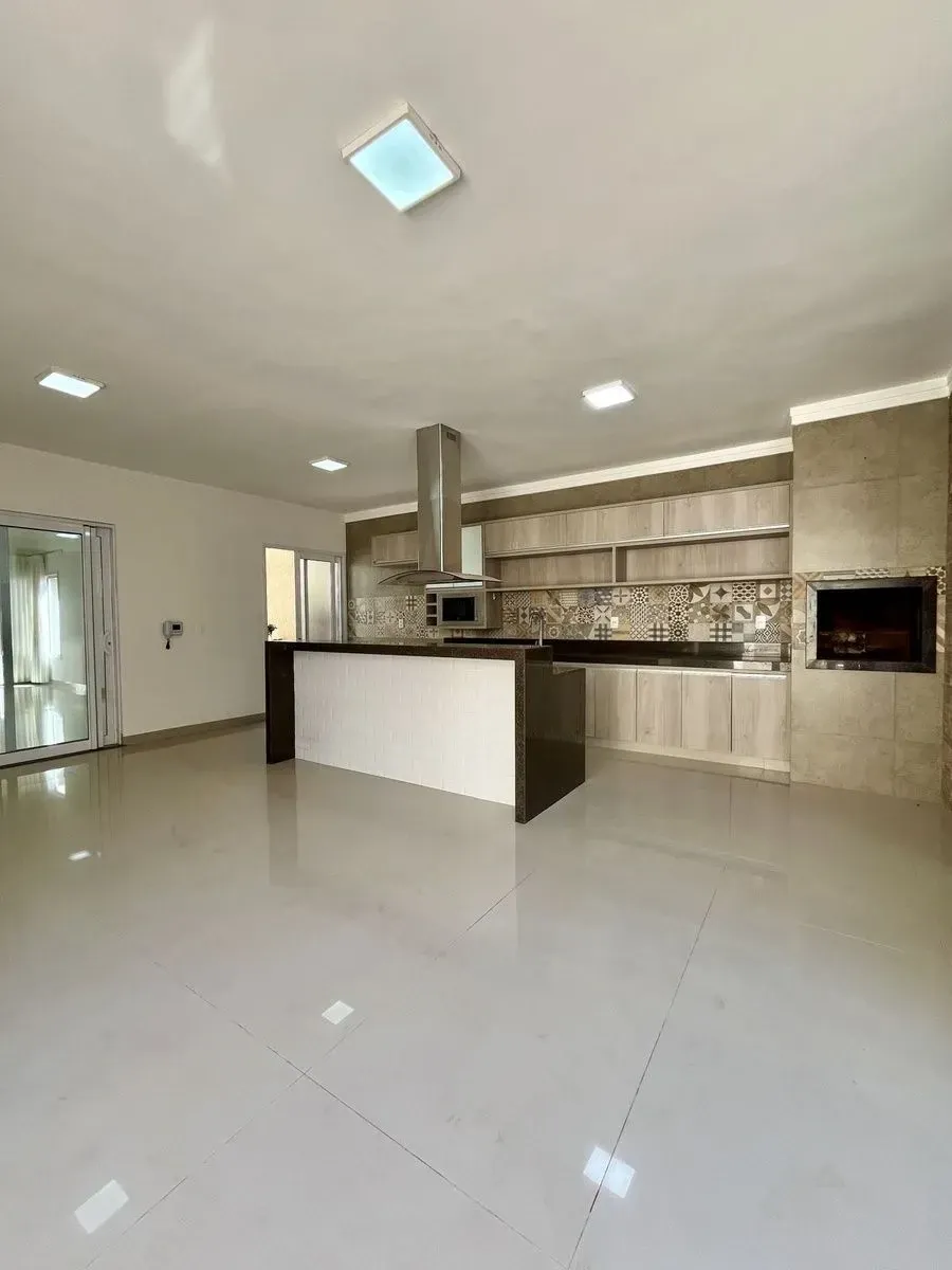 Imagem Casa com 3 Quartos à Venda, 220 m² em Setor Morada do Sol - Rio Verde