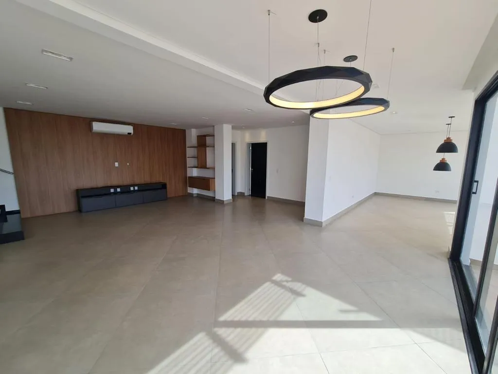 Imagem Linda Casa Térrea no Ecoresidencial Fazenda Jequitibá com 456m².