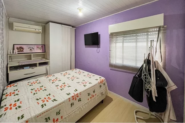 Imagem Casa para venda no bairro Guajuviras em Canoas