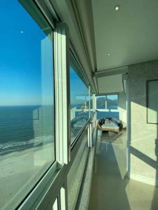 Imagem Apartamento com 4 dormitórios à venda, 228 m² por R$ 11.150.000,00 - Frente Mar - Balneário Camboriú/SC