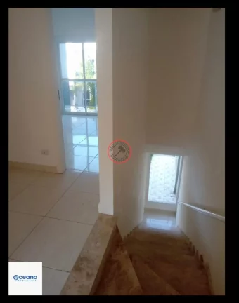 Imagem CASA COM ESCRITURA DEFINITIVA EM CONDOMINIO,2 SUITES DUAS VAGAS ESCRITORIO SALA,COZINHA E COPA, LAVABO E VARANDA ,PISC.COMUNITARIA