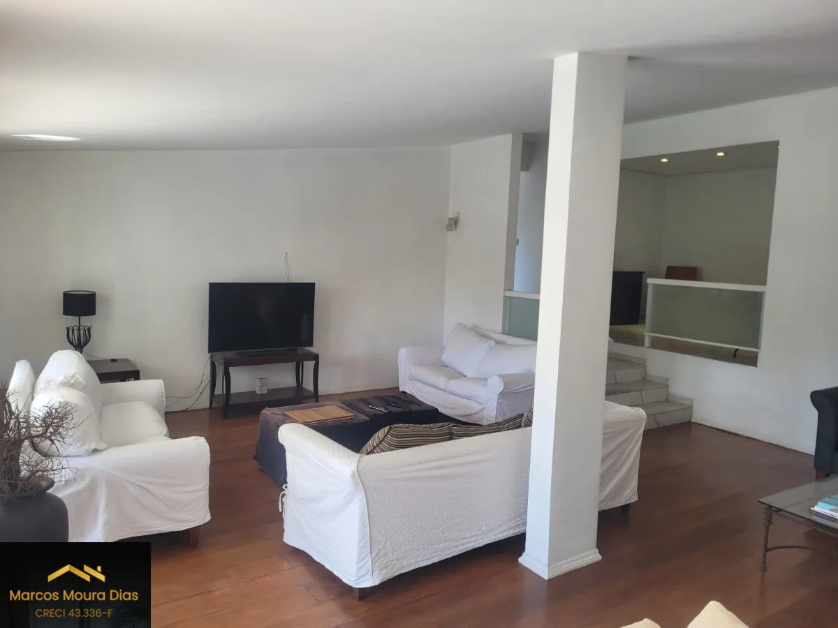 Imagem Casa no Parque dos Príncipes com 3 suítes, 236 m² de área constrúida em 462m² de terreno. Piscina e Churrasqueira