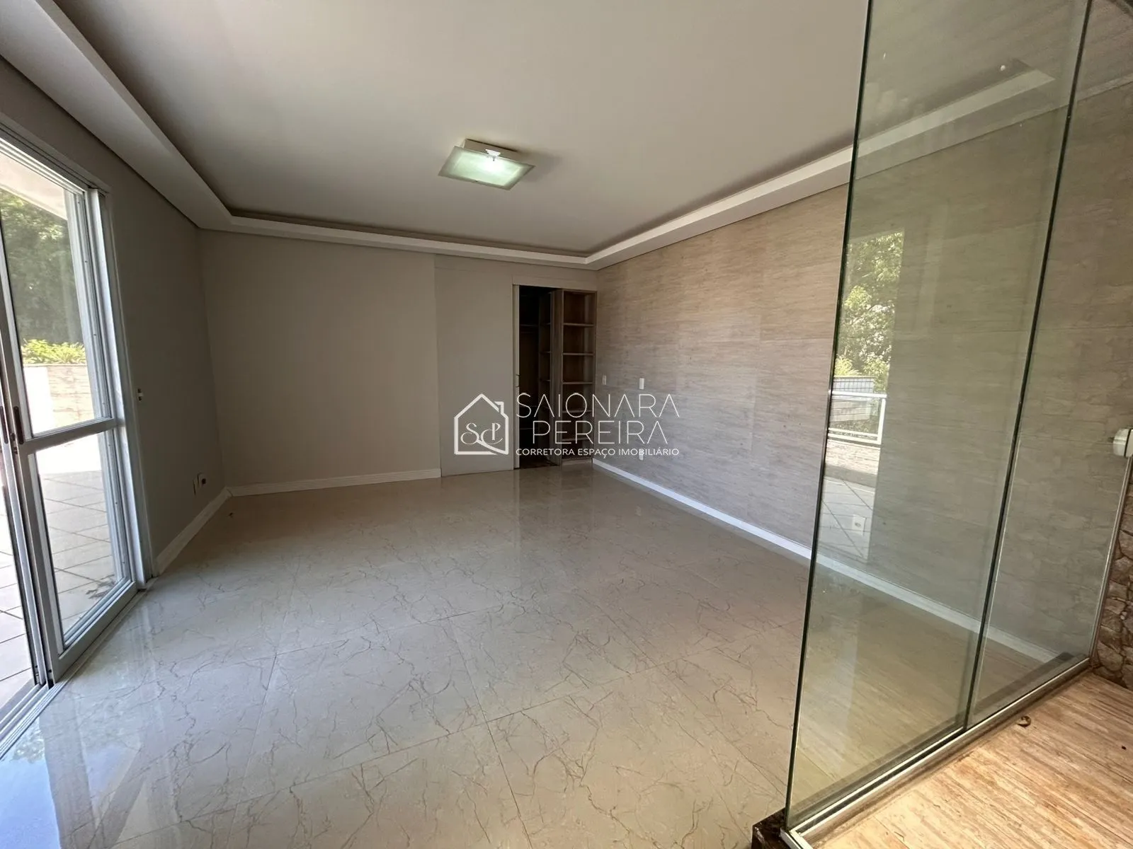 Imagem O Luxo de uma Mansão com a Segurança de um Apartamento no Coração do Córrego Grande