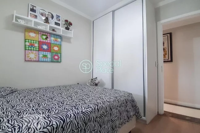 Imagem Cobertura impecável ao lado do Horto. São 210m² de área privativa, 3 dormitórios ( 2 suítes) e...