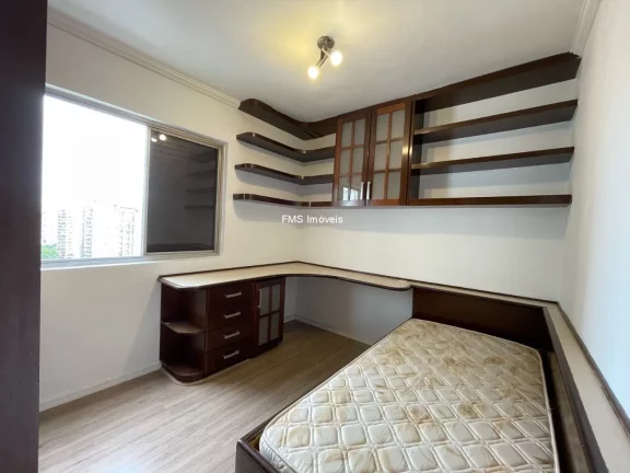 Imagem Apartamento à venda em Moema, com 3 quartos sendo 1 suíte, 3 banheiros, 1 vaga.