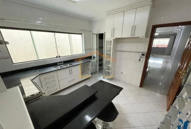 Imagem Sobrado alto padrão. 
1º andar: sala de estar, jantar, lavabo, cozinha com despensa, lavanderia co...